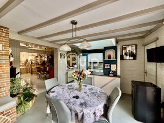  Maison  vendre 8 pices 227 m