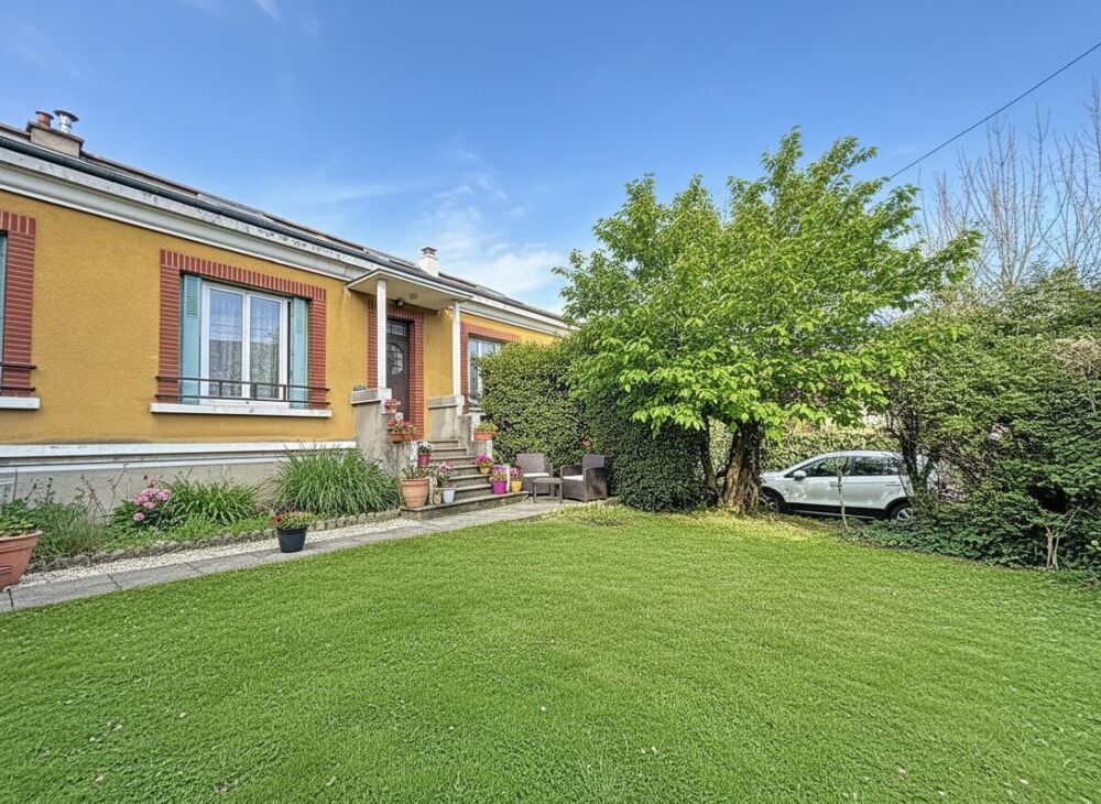 Vente Maison Maison  4 pièces de 126  m2  de surface.  85 m2  habitables quartier  GUIPONS Villejuif