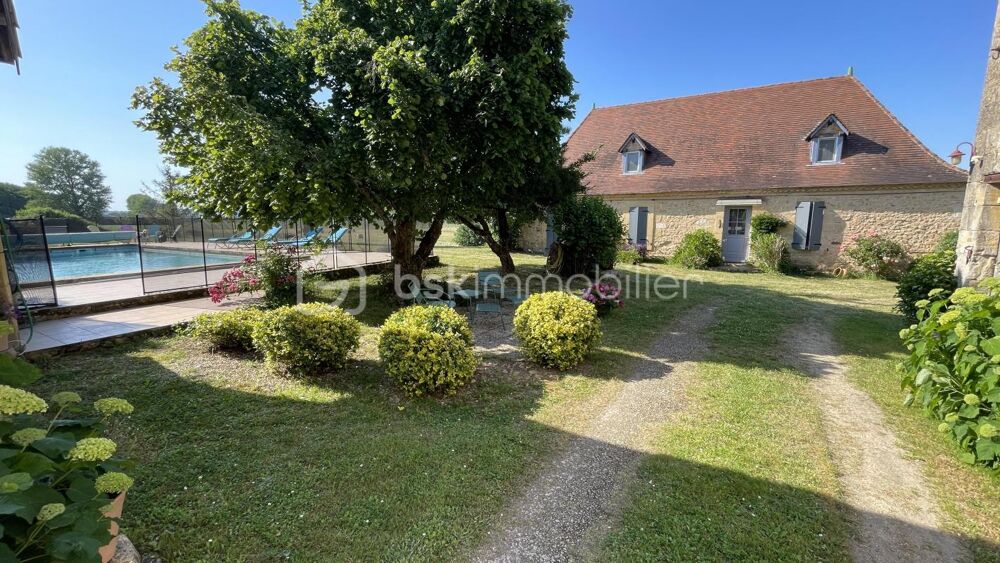 Vente Maison Sur 11457 m2 de terrain, ensemble de bâtiments en pierre composé d'une maison d'habitation, d'un gîte, d'un pool house, de deux Saint agne