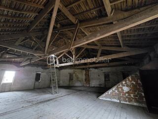  Maison  vendre 6 pices 400 m