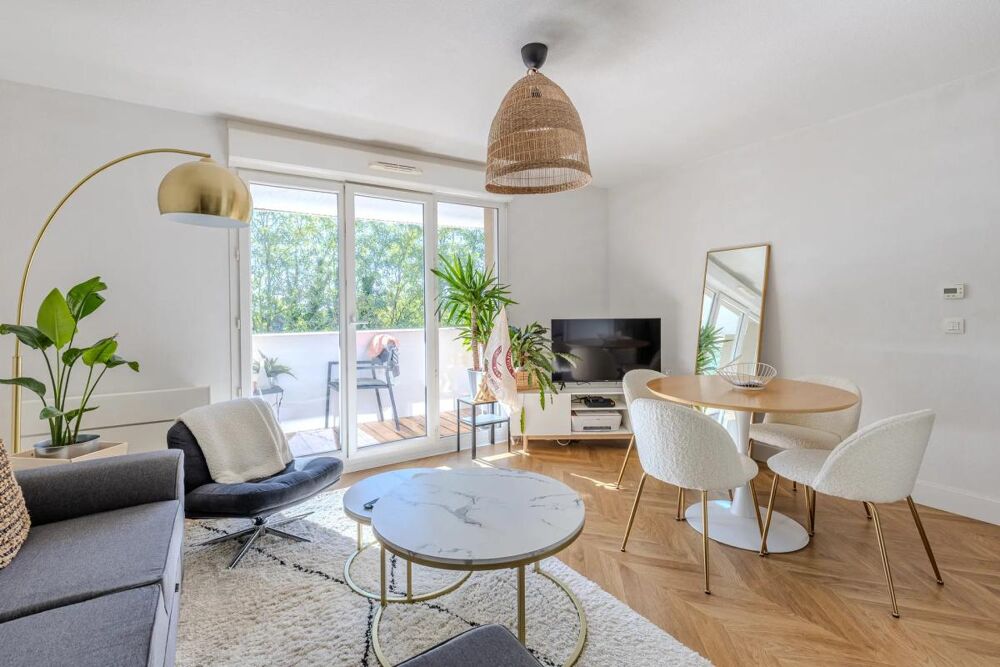Vente Appartement T2 rénové avec parking et balcon - 40 m2 - Bruges Bruges