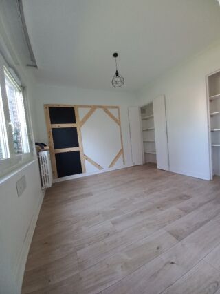  Appartement à louer 3 pièces 66 m²