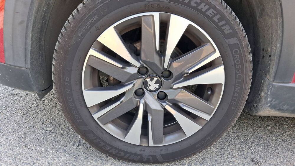 2008 I 1.5 BlueHdi 100 Allure 2019 occasion 35890 Bourg Des Comptes