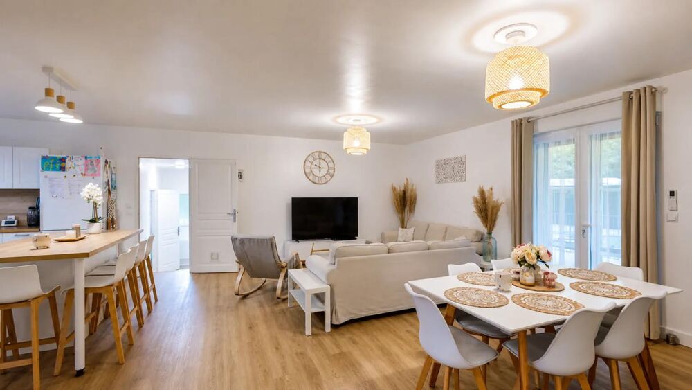 Maison contemporaine à Saint-Cirice, 6 pièces, piscine
