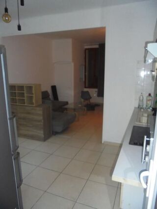  Appartement à louer 1 pièce 28 m²