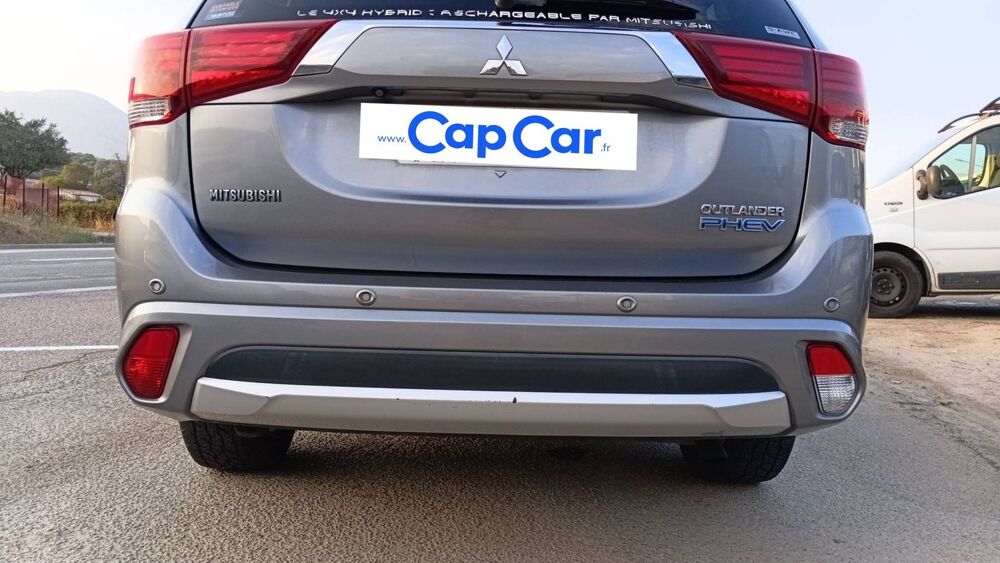 Outlander 2.0 MIVEC 163 Plug in Hybrid 4WD BVA Energy Zen 2017 occasion 20000 Ajaccio
