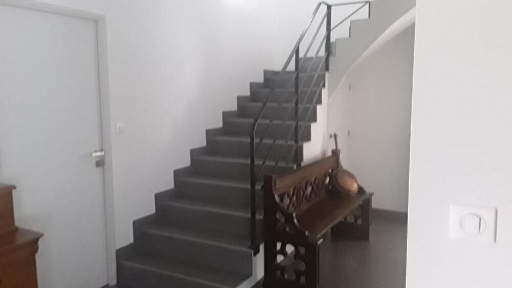 Location Maison Maison de 158m2 à louer sur Saint-Marcel-lès-Valence Saint marcel les valence