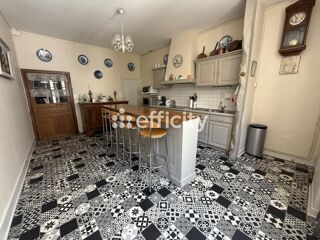  Maison � vendre 6 pi�ces 205 m�