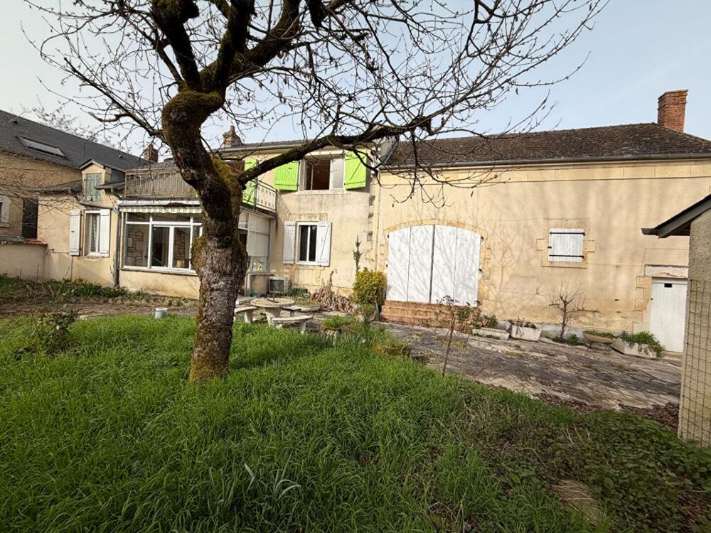Jolie maison ancienne à rénover à Pougues Les Eaux