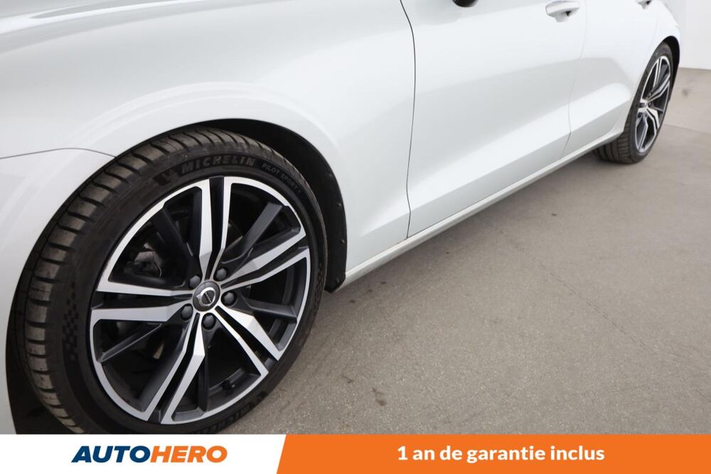 V60 2.0 D4 R-Design Geartronic 8 190 ch 2020 occasion 92130 Issy-les-Moulineaux