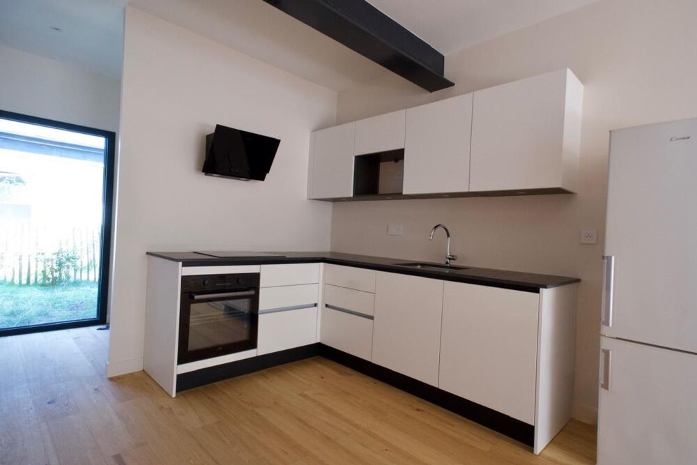 Vente Appartement BORDEAUX TONDU APPARTEMENT RENOVÉ CALME AVEC JARDINS PRIVATIFS Bordeaux
