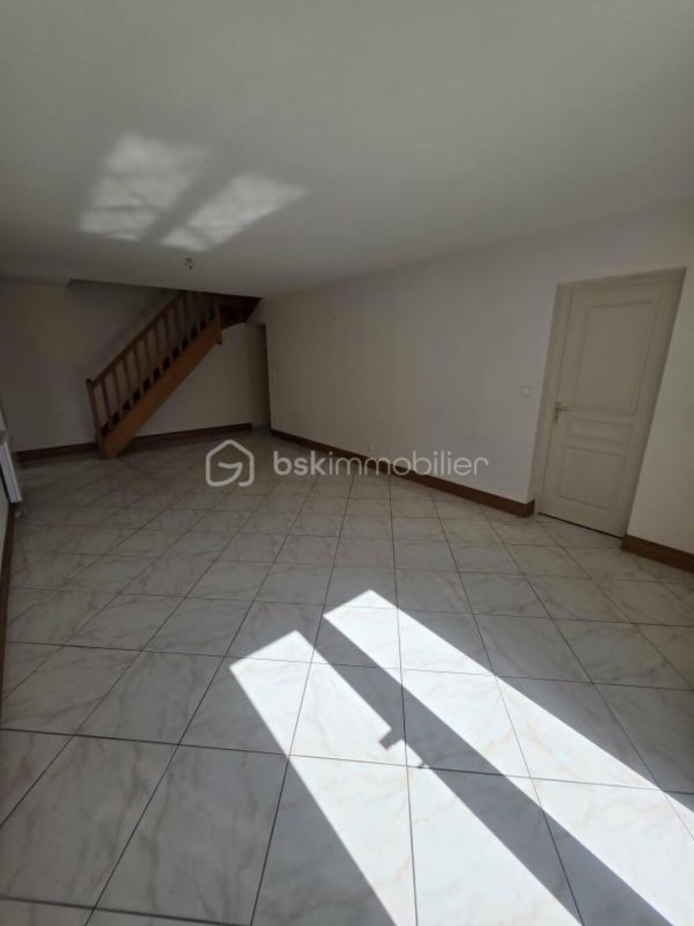 Maison de 152m2 avec terrain agréable proche commodités
