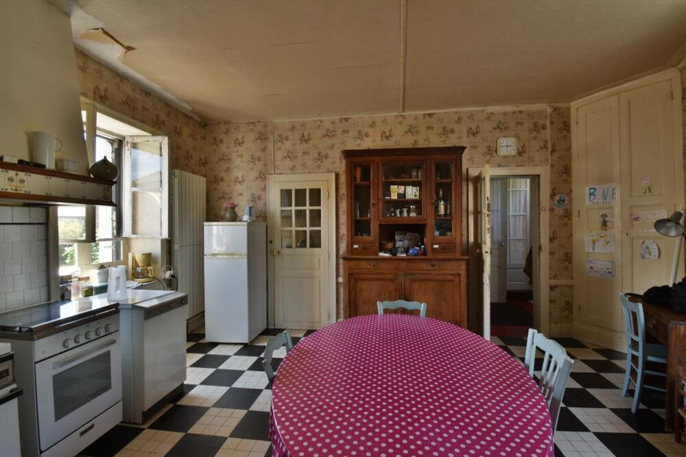 Vente Maison Maison familiale, 5 chambres, au coeur de Prissac (36) Prissac