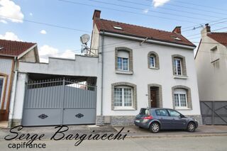  Maison  vendre 8 pices 200 m