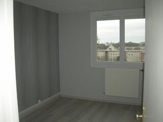 Appartement à louer 4 pièces 71 m²