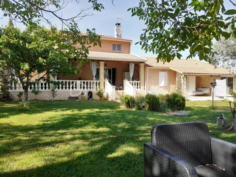 Propriété avec Gîte et Chambres d'Hôtes  Cadre Naturel Exceptionnel 5 km d'UZES 890000 30700 Uzes