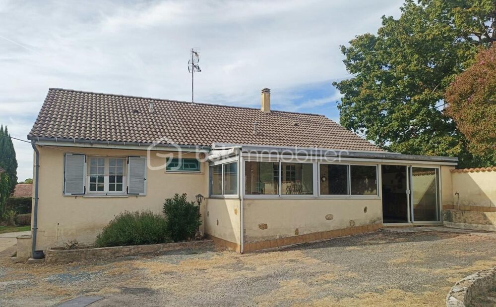 Très Joli Pavillon de Plain-Pied avec 99 m2 Habitables plus Véranda et Garage situé au Coux et Bigaroque