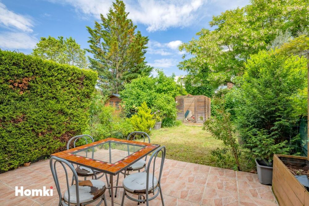 Villeurbanne  Duplex esprit maison avec terrasse, jardin et garage