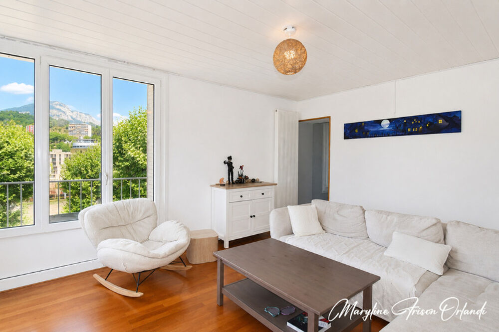 Vente Appartement Appartement 4 pièces en dernier étage, plein centre Chambery