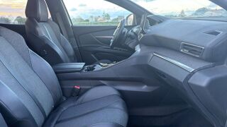 3008 II 1.6 THP 225 Hybrid e-EAT8 180 Allure - Automatique 2023 occasion 17000 La Rochelle