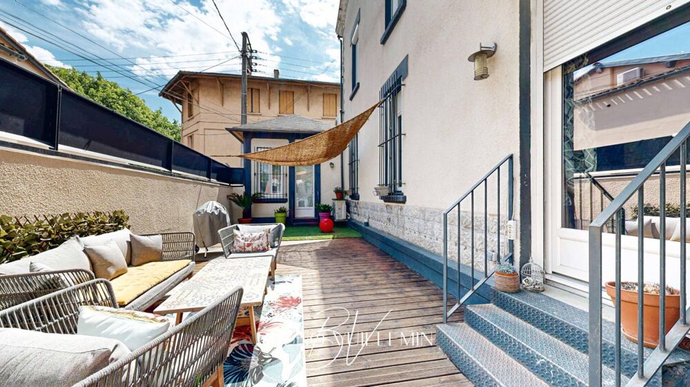 MAISON DE VILLE CONSTITUÉE DE 2 APPARTEMENTS INDÉPENDANTS / FORT POTENTIEL LOCATIF