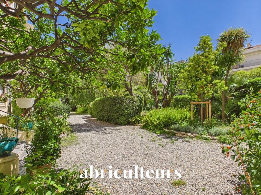 Vente Appartement Loft de caractère de 66 m² – Plein sud sur jardin – Palais niçois Nice