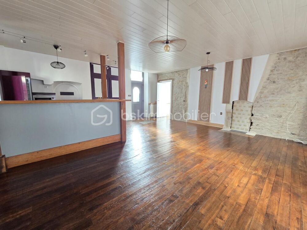 Vente Appartement Magnifique appartement T3 de 101m² avec place de parking privative et cave en hypercentre ville de Nevers Nevers