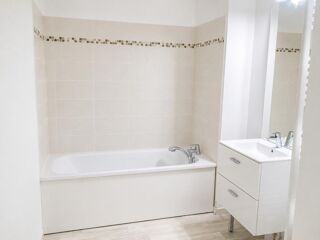  Appartement à louer 2 pièces 44 m²