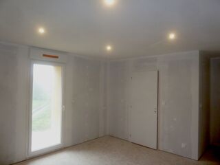  Immeuble à vendre 15 + pièces 500 m²