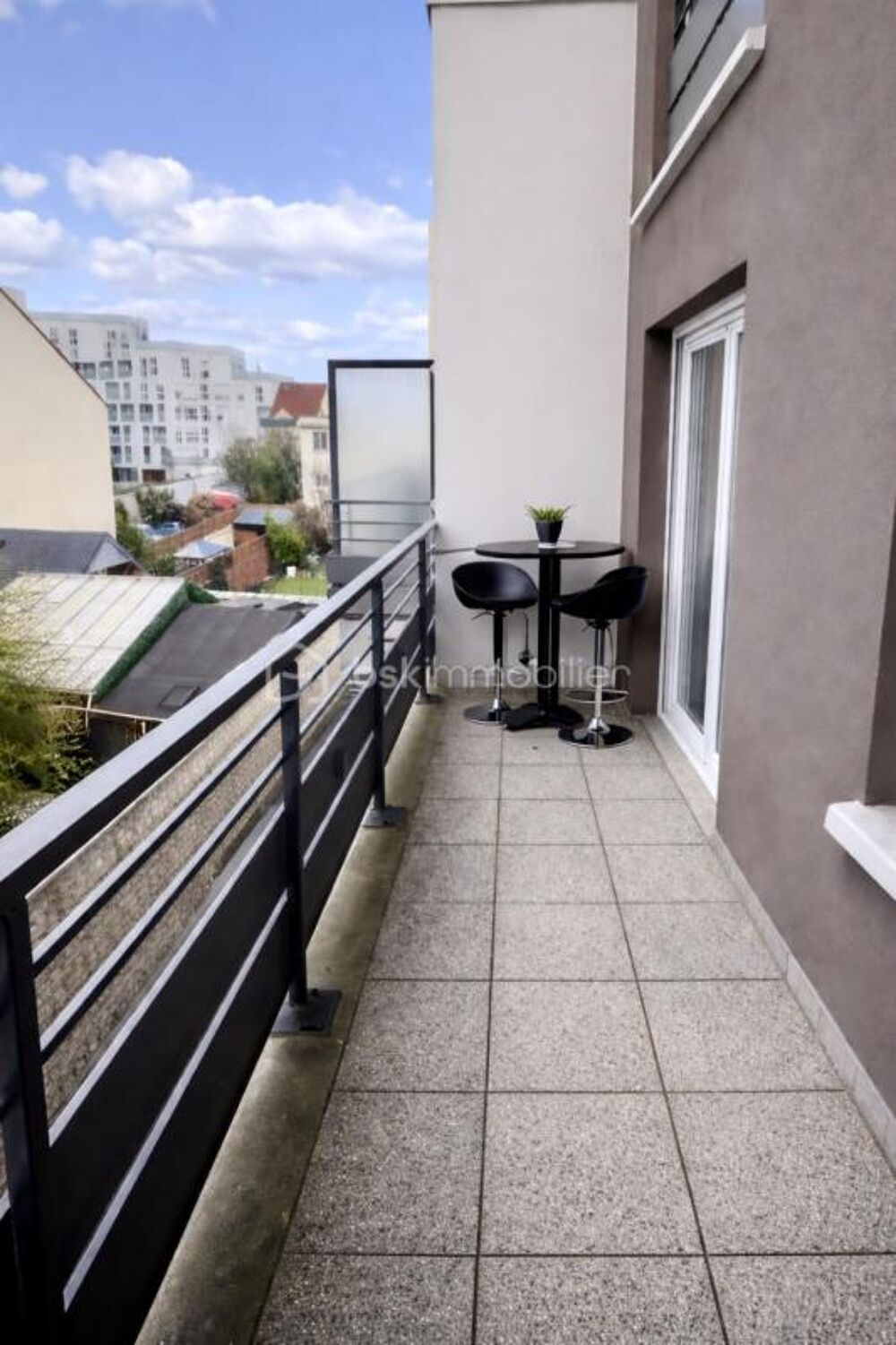 ? OPPORTUNITÉ INVESTISSEUR  RENTABILITE BRUTE 6,51 %  T2 meublé loué  BALCON  Métro ligne 11 à 12 min A PIEDS  QUARTIER HA