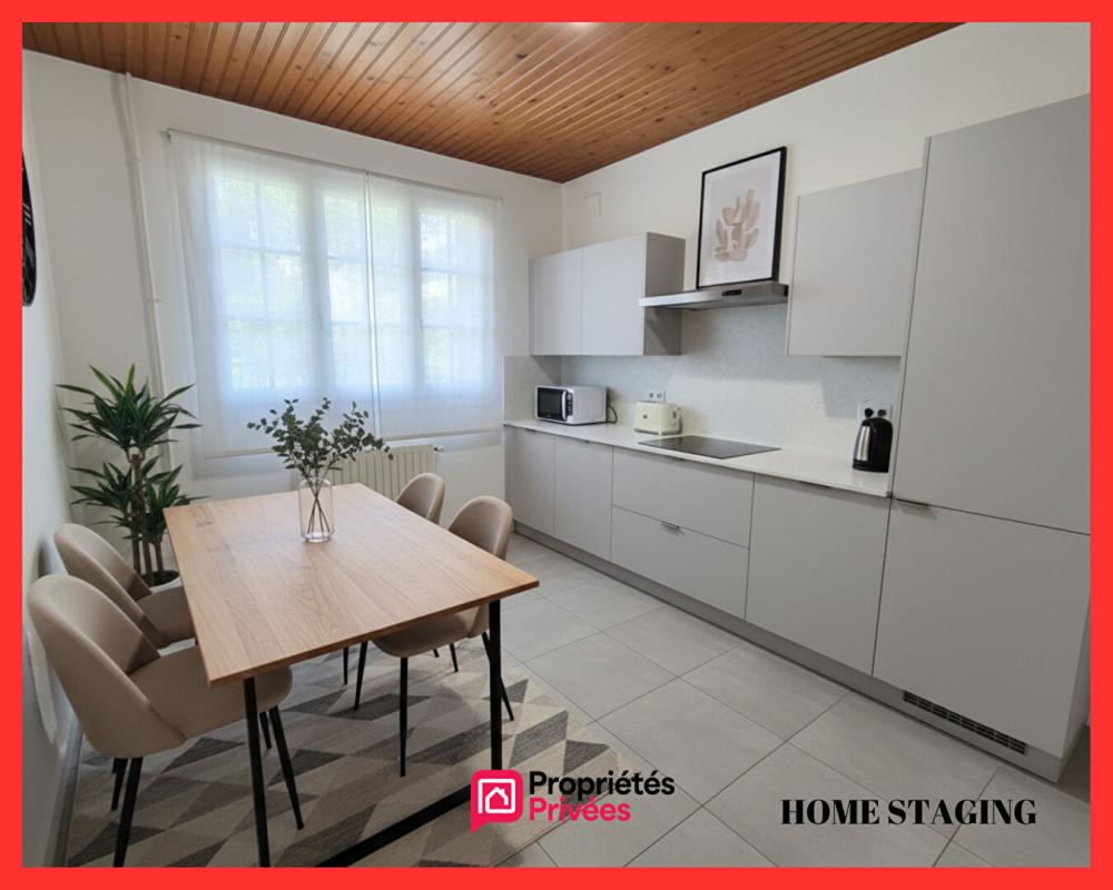 93370 MONTFERMEIL - Maison 6 pièces 177.66 m² de surface au sol totale- 3 Chambres - 1 Bureau - Garage -Jardin