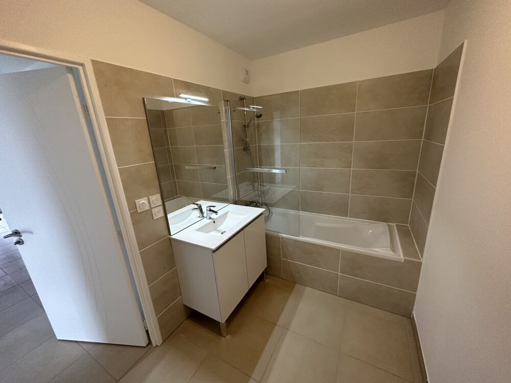 Location Appartement T3 avec balcon et parking à MONTEUX Monteux