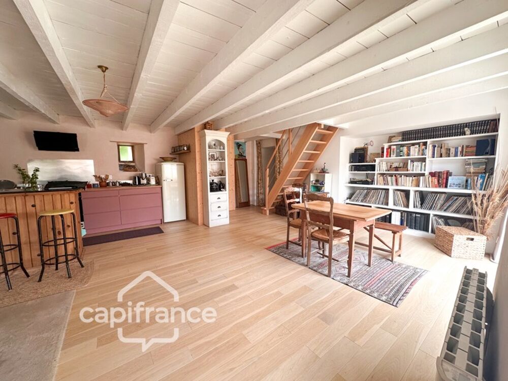 Maison en pierre rénovée 107 m² avec dépendance et terrain de 1 814 m² - Béganne (56)