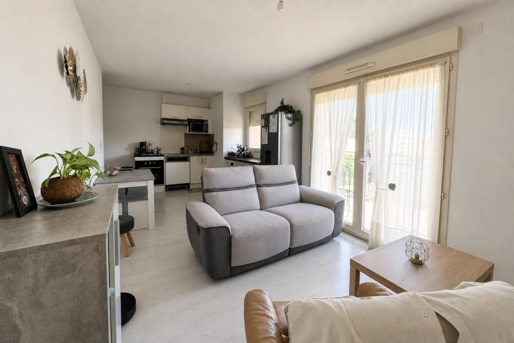 Appartement 2 pièces loué avec balcon 11m2