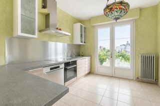  Maison à vendre 10 pièces 252 m²