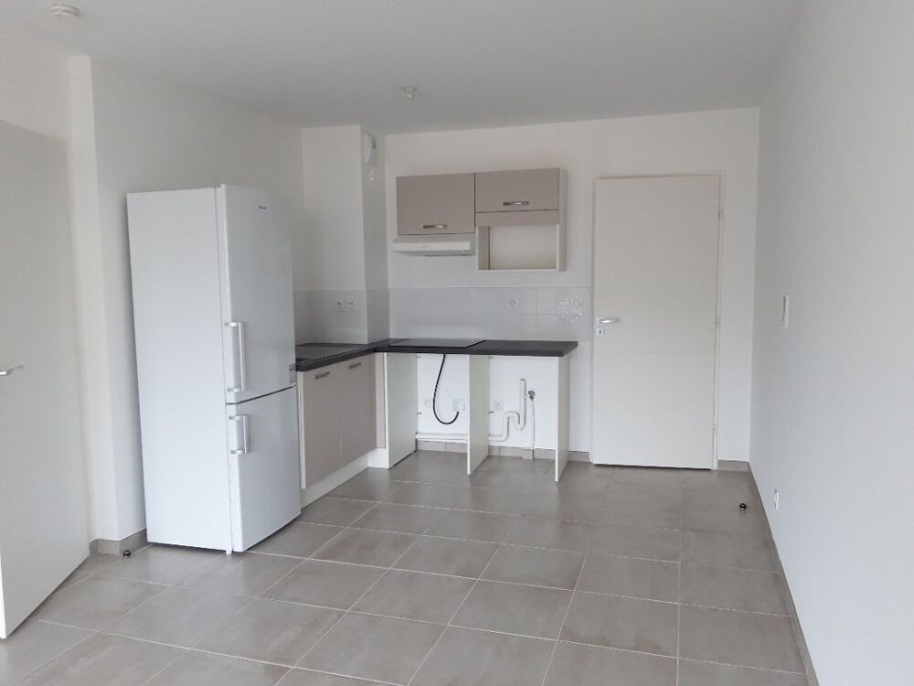 Location Appartement T2 avec balcon et parking au LAVANDOU Le lavandou