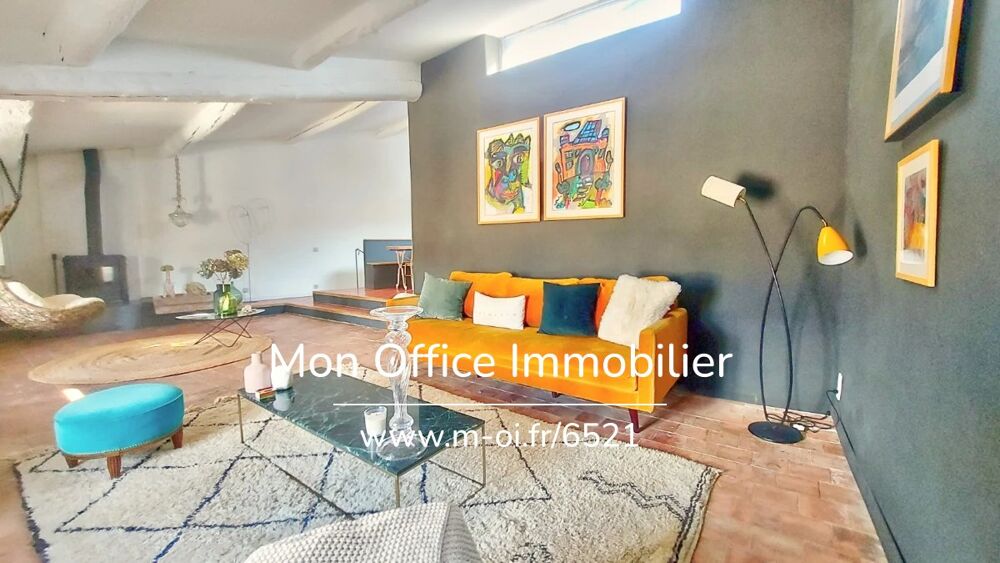 Référence : 6907-CCH. - Maison de village avec terrasse