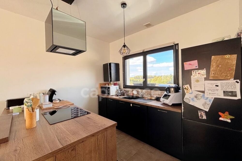 Vente Maison Coup de coeur à Landrévarzec (29): Maison récente de 80,87m², de plain-pied, 3 chambres, DPE A, garage et terrain de 701m² Landrevarzec