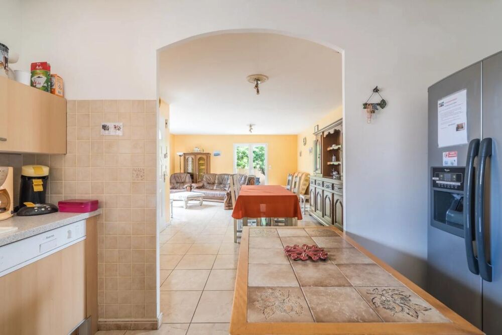 Maison 4 pièces de 104 m² à Adissan