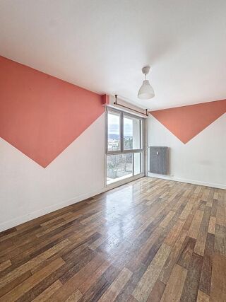  Appartement à louer 2 pièces 45 m²