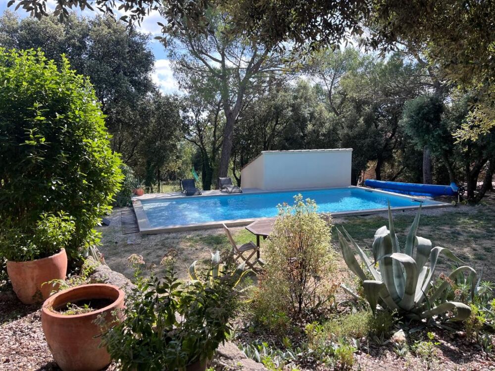 ST RESTITUT, rare, maison contemporaine de 193 m² hab plus garage et piscine 10X5 sur 2000 m boisés de chênes au calme