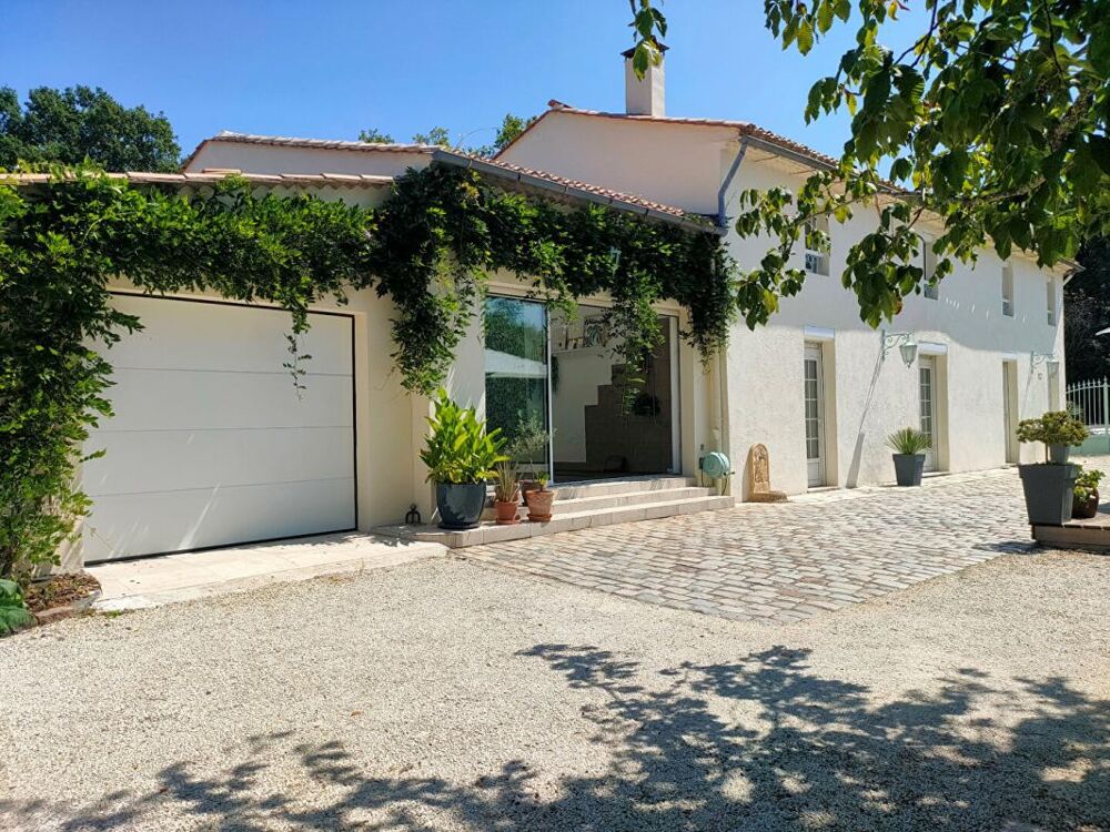 Vente Propriété/Château MAISON DE MAÎTRE EN PIERRE DU XVIIIe SIÈCLE - 350 M² - PISCINE INTÉRIEURE - PARC ARBORÉ DE 1874 M² Yvrac