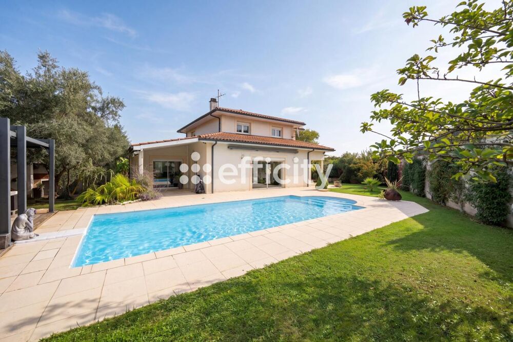 Vente Villa Villa Artigues pres bordeaux