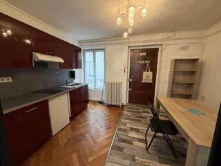  Appartement à louer 2 pièces 50 m²