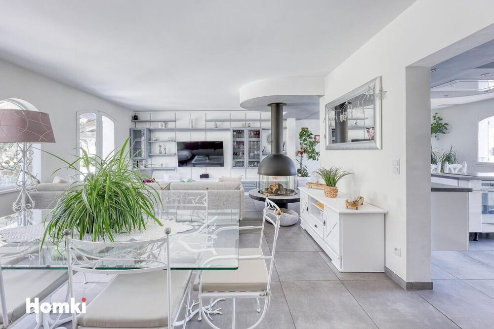 � vendre  Maison Solli�s-Ville (83210)