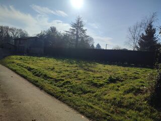  Remise / Grange � vendre 2 pi�ces 46 m� Savigne