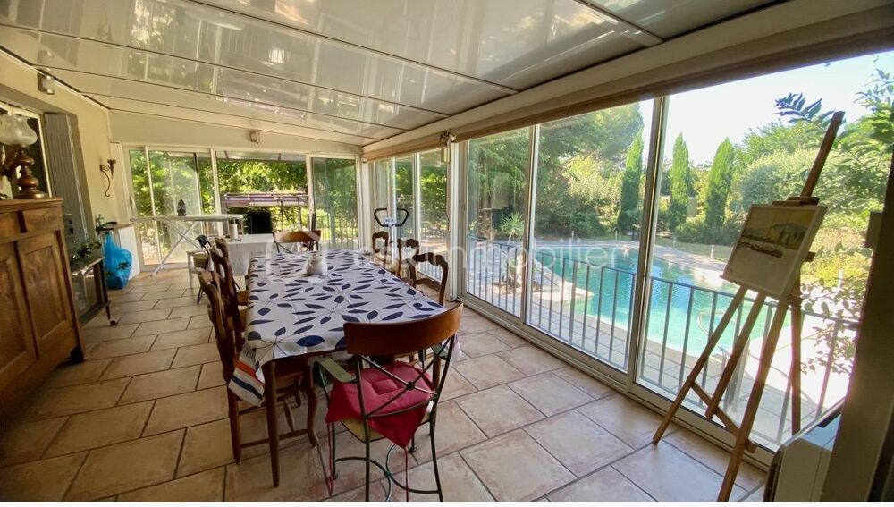 Maison de potentiel avec piscine