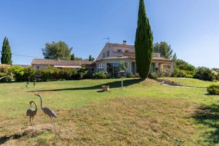  Propriété/château à vendre 6 pièces 220 m²