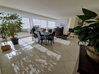  Maison  vendre 9 pices 240 m