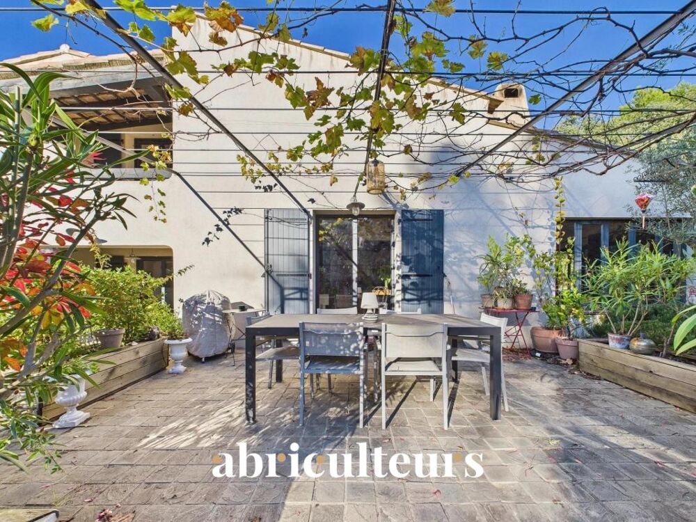 Vente Maison Propriété familiale avec terrain de 6 200m², piscine/ poolhouse, dépendance à Rognes 13840 Rognes